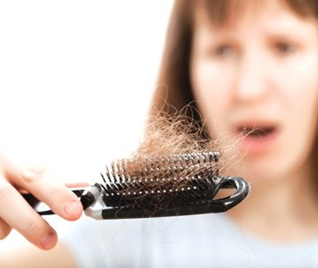 Cách hay giúp giảm rụng tóc hiệu quả, cach hay giup giam rung toc hieu qua