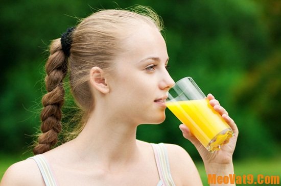 Mẹo uống nước cam đúng cách bạn nên biết